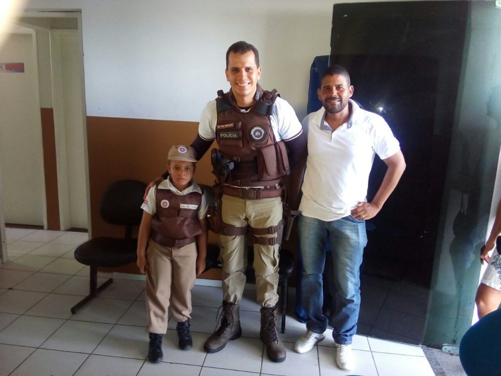 “No final da festa ele falou que queria fazer o próximo ano dele homenageando a Polícia militar da Bahia”, disse o pai do menino.