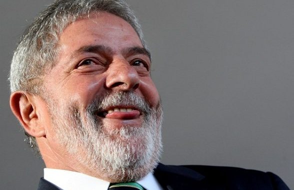 Lula rindo 2